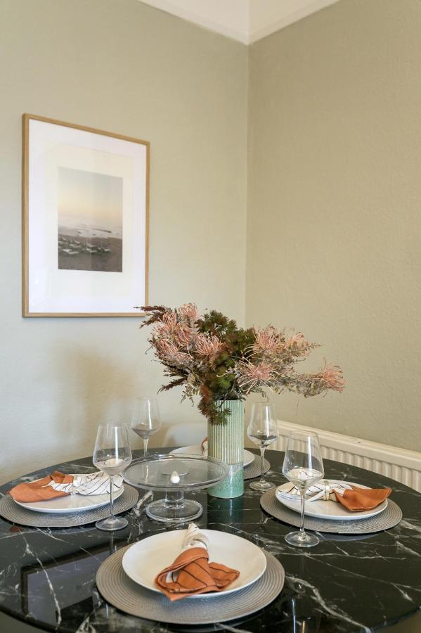 Chic 1 Bedroom Apartment In Bloomsbury, Sleeps 4 伦敦 外观 照片